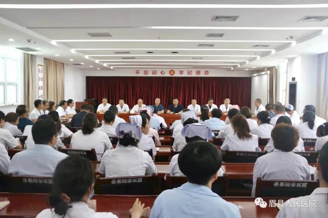 座谈会1.jpg